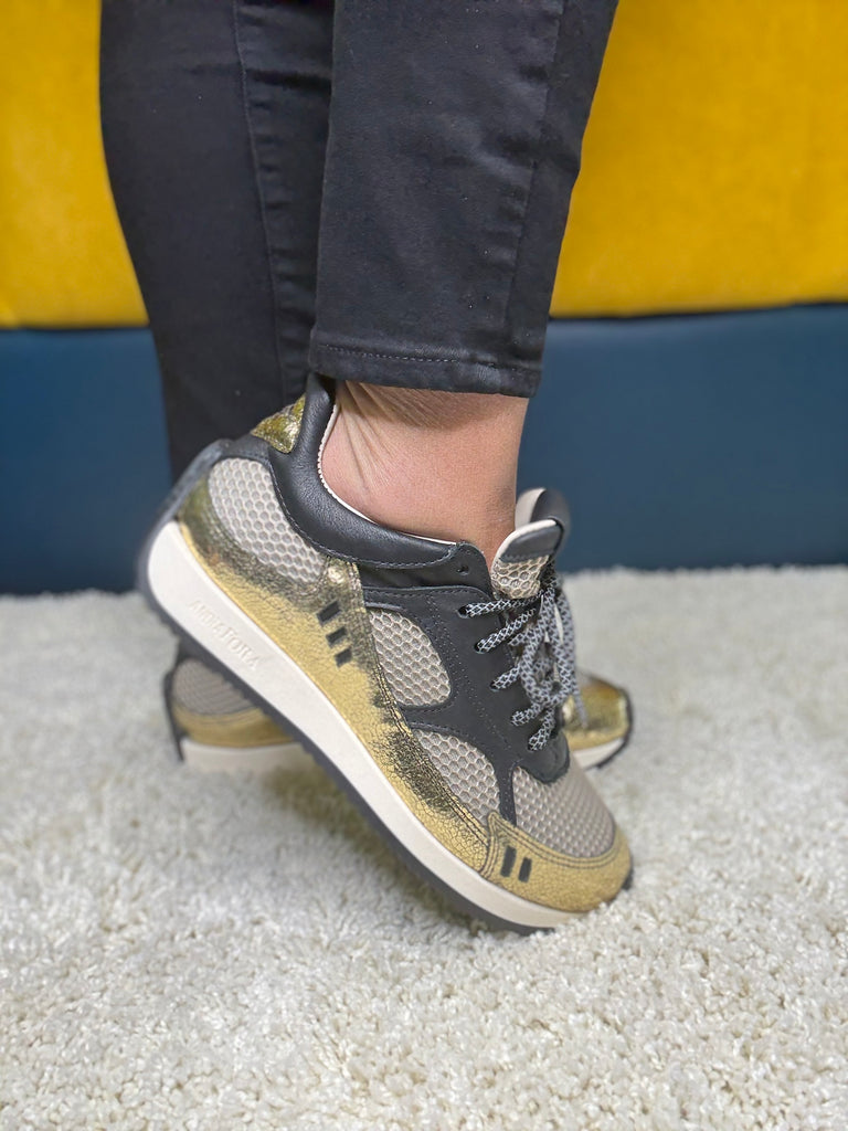 Andia Fora Hoty Gold/Black Trainer