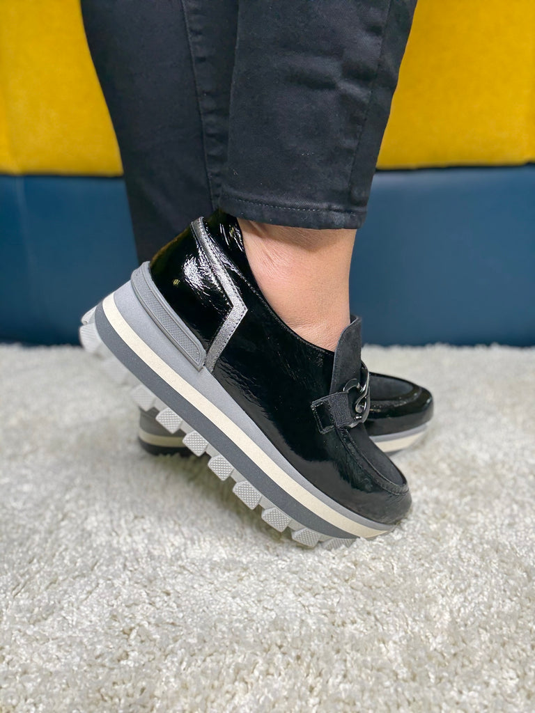 Weekend Black Loafer