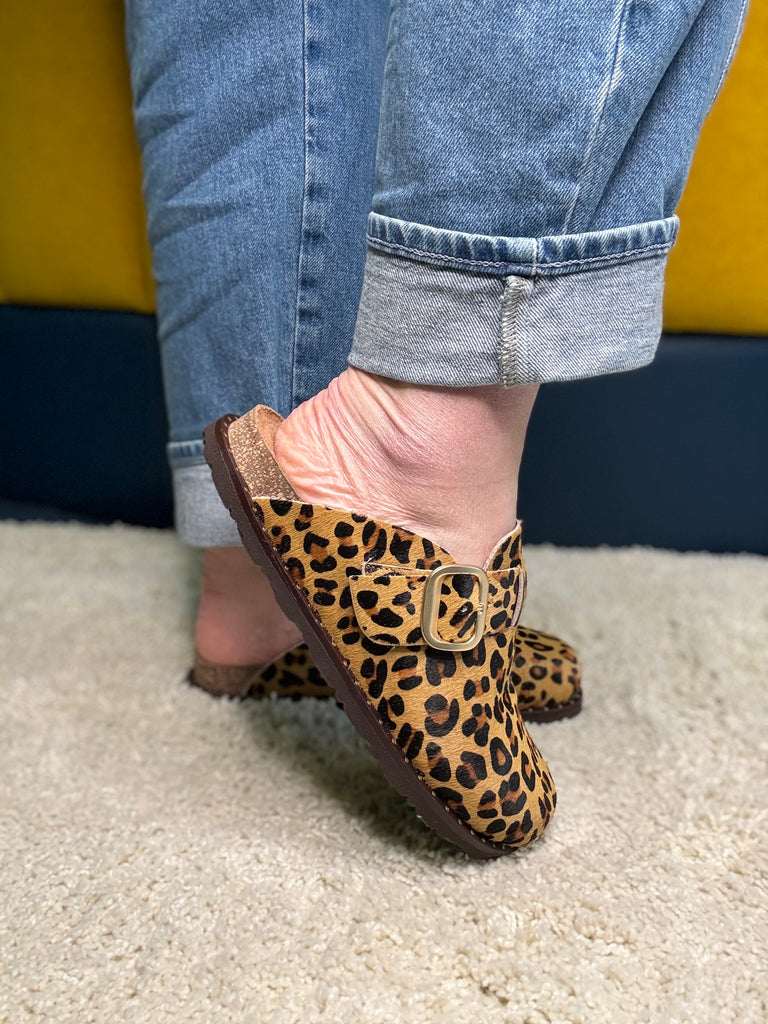 Yokono Leopard Print Clog