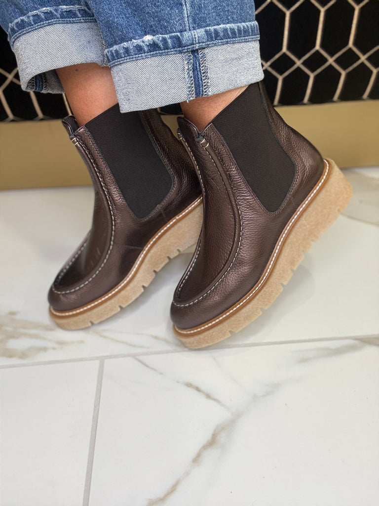 Weekend Metallic Choc Boot