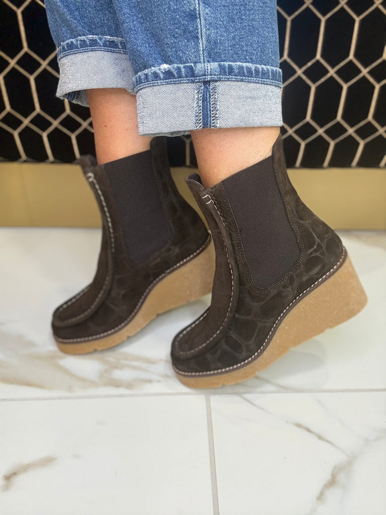 Weekend Chocolate Brown Suede Wedge Boot