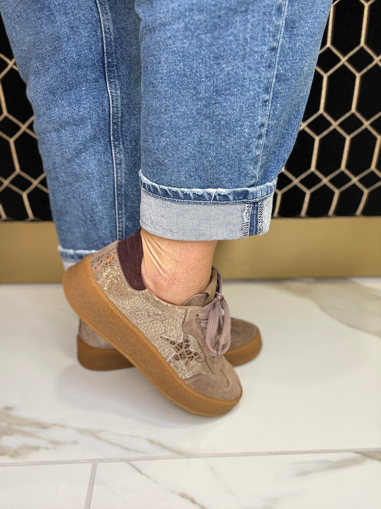 Meline Taupe Metallic Trainer