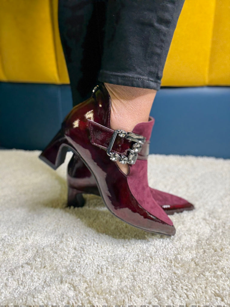MLV Lori48 Burgundy