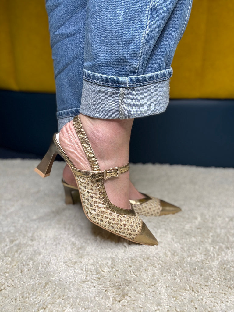 Hispanitas Gold Court Shoe