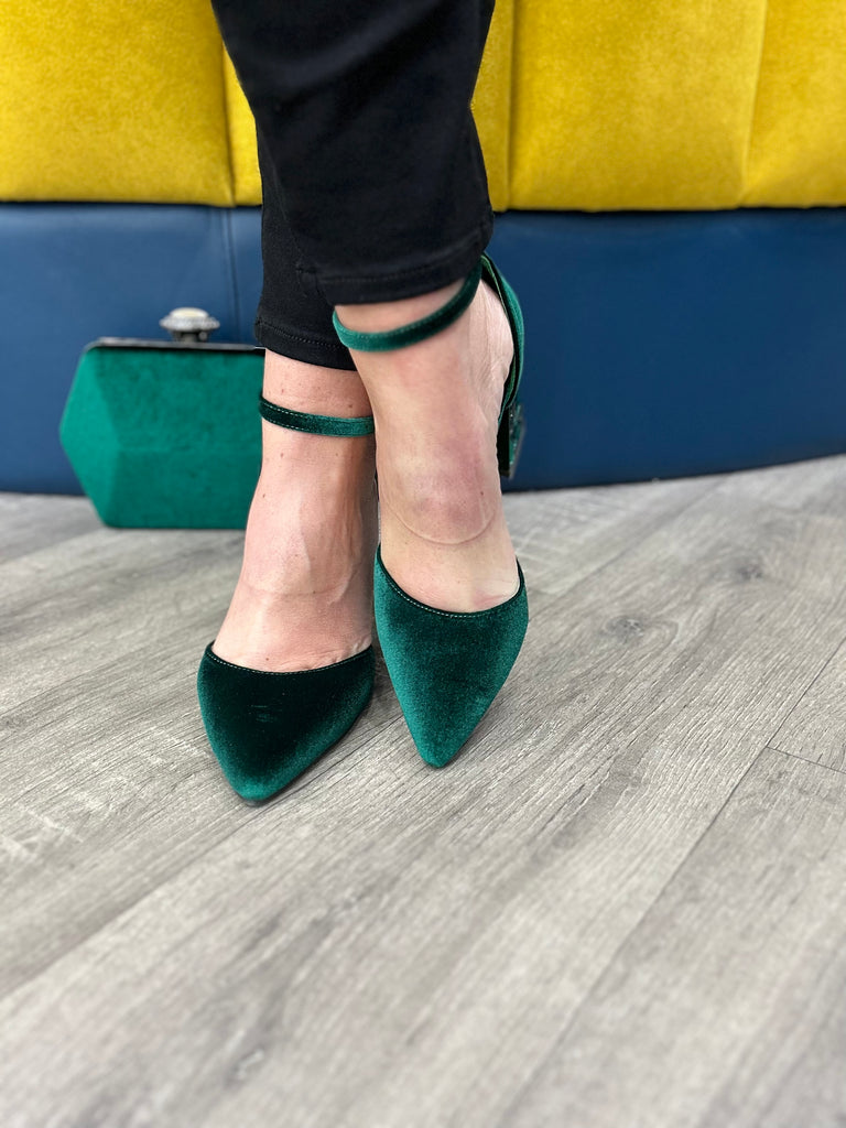 Emerald green velvet shoes online