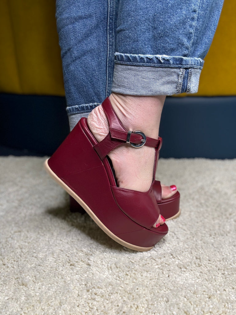Marco Moreo Allegra Burgundy Wedge